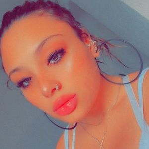 Meet your Posher, Zaraiya